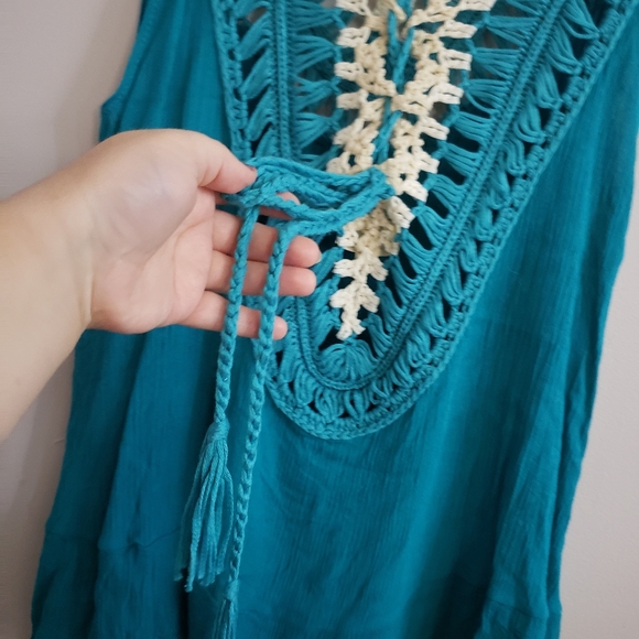 Hand Crochet Ruffle Tank Top - Picture 4 of 6